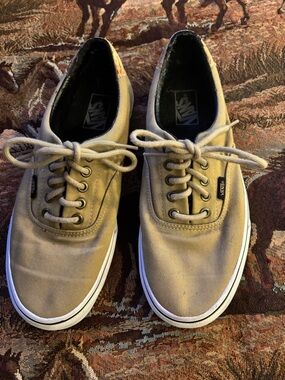 Vans Men’s Canvas Low-Top Sneakers in Tan